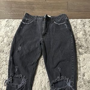 ABERCROMBIE CROPPED JEANS